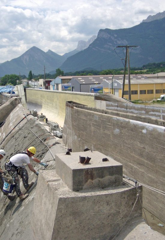 Travaux de maçonnerie avec accès sur cordes