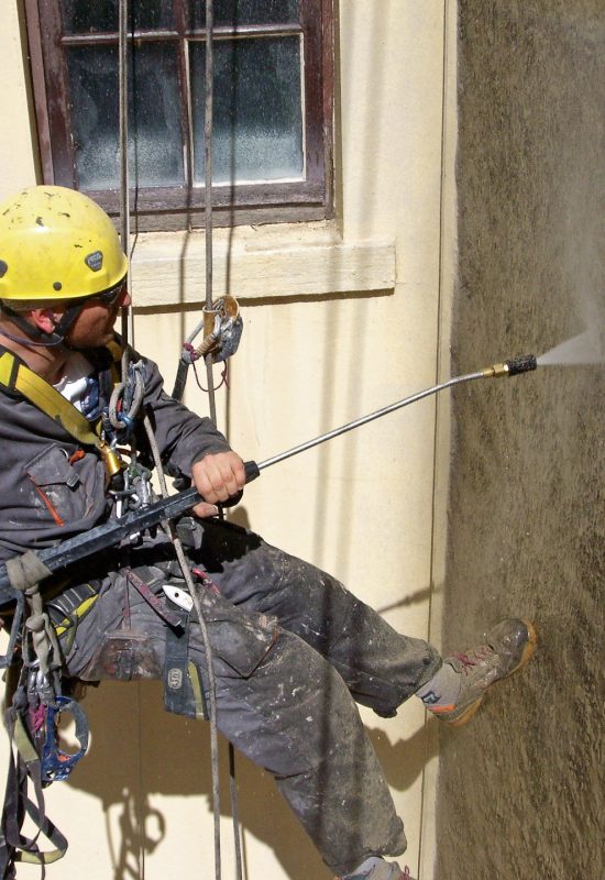 Nettoyage de façade en hauteur